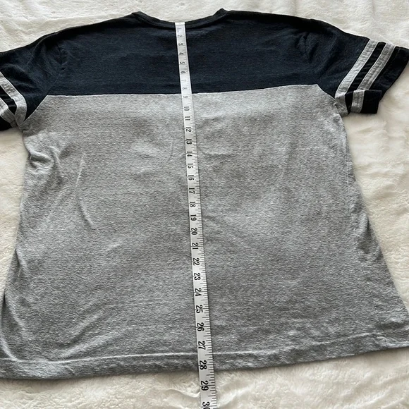 Ecko Ultd Instigate 93 Tee- Size XLarge. Preowned- Gray, Black, & Burgundy - Picture 5 of 6